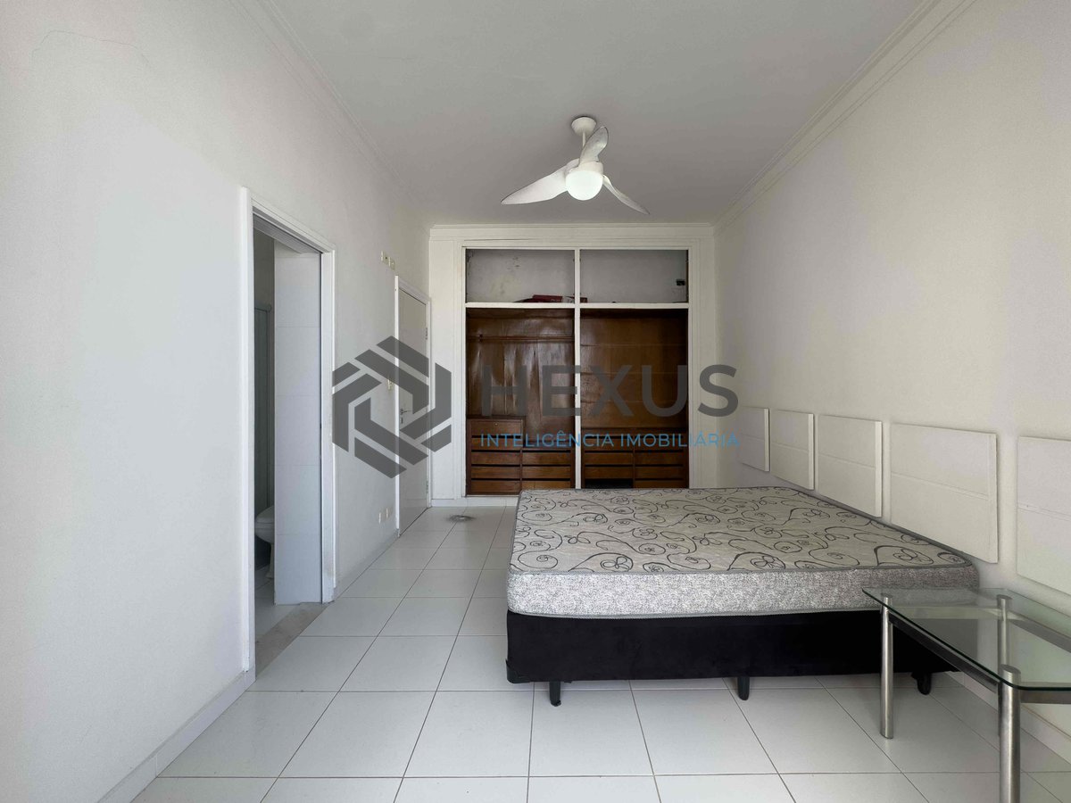 Foto 13 de Apartamento com varanda e vista mar na quadra mar da Praia das Pitangueiras, Guaruja - Hexus