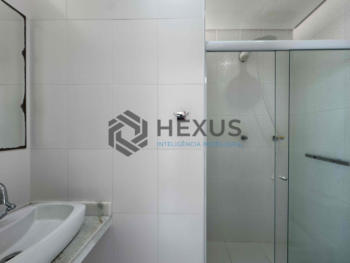 Foto 14 de Apartamento com varanda e vista mar na quadra mar da Praia das Pitangueiras, Guaruja - Hexus