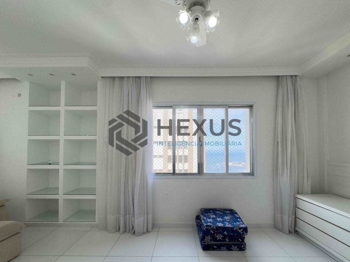 Foto 4 de Apartamento com varanda e vista mar na quadra mar da Praia das Pitangueiras, Guaruja - Hexus