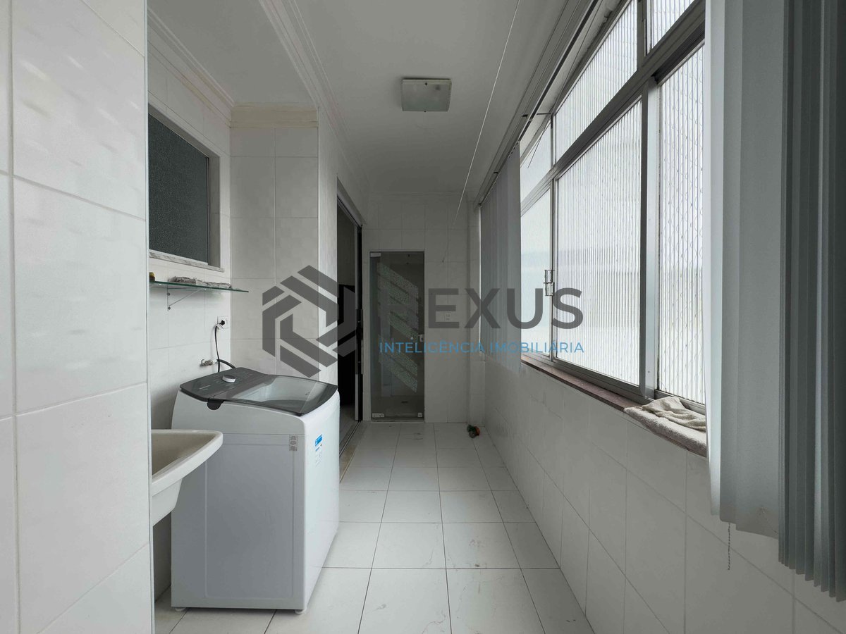 Foto 31 de Apartamento com varanda e vista mar na quadra mar da Praia das Pitangueiras, Guaruja - Hexus