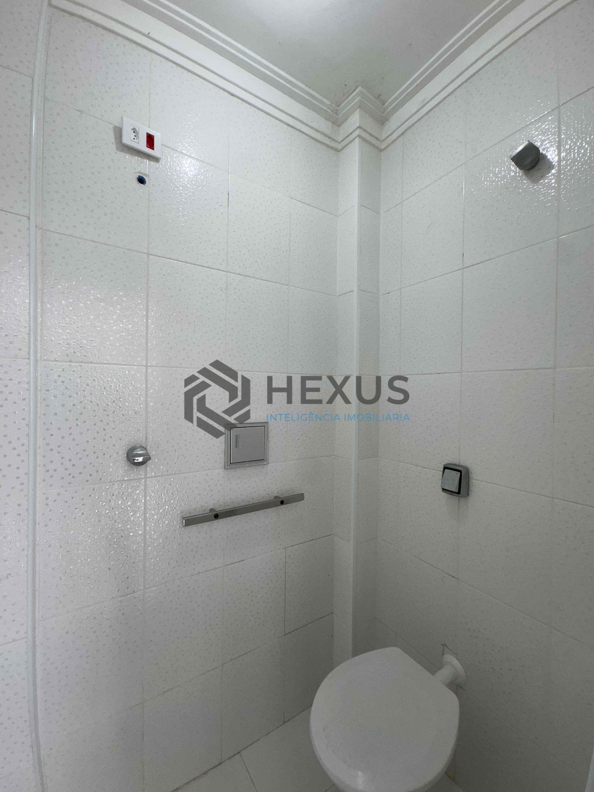 Foto 33 de Apartamento com varanda e vista mar na quadra mar da Praia das Pitangueiras, Guaruja - Hexus