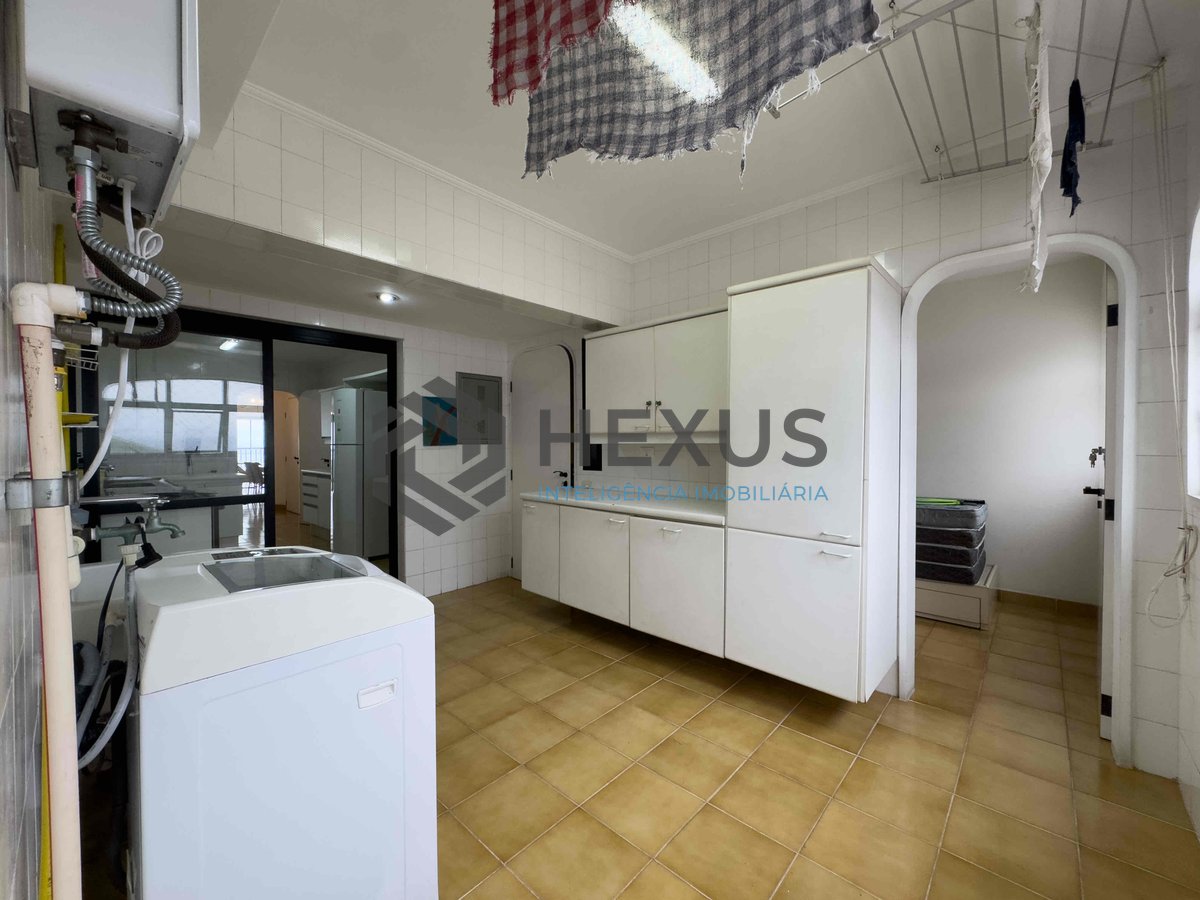 Foto 31 de Apartamento com varanda, lazer e vista mar e uma quadra da Praia das Pitanguerias, Guaruja | Hexus