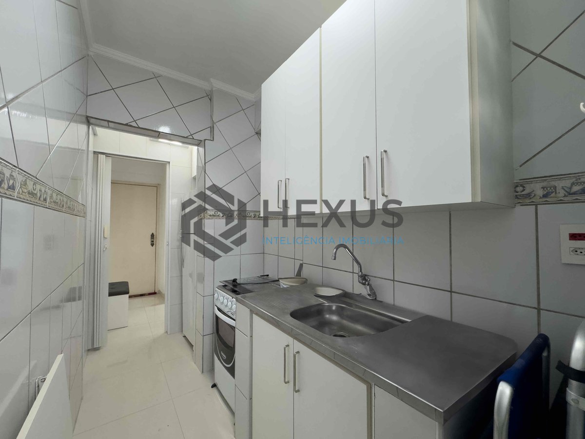 Foto 11 de Apartamento a uma quadra da Praia das Pitangueiras, Guaruja