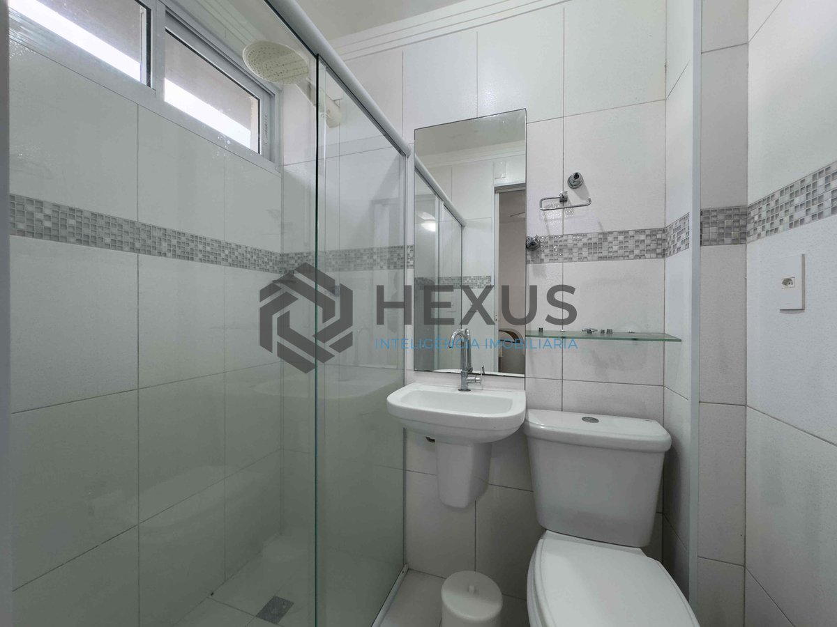 Foto 9 de Apartamento a uma quadra da Praia das Pitangueiras, Guaruja