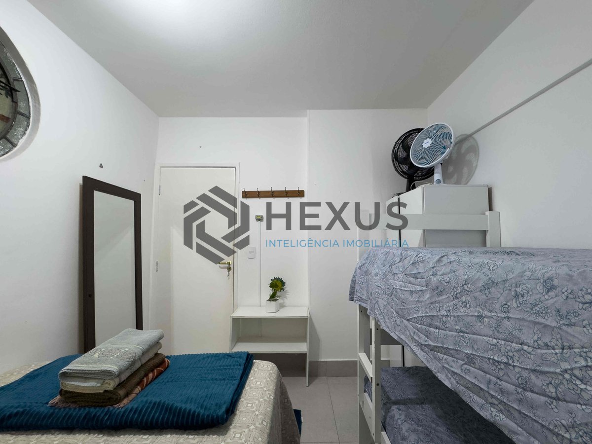 Foto 13 de Apartamento reformado e mobiliado a uma quadra da Praia das Pitangueiras de 2 quartos (1 suíte) com 1 vaga, Guarujá-SP