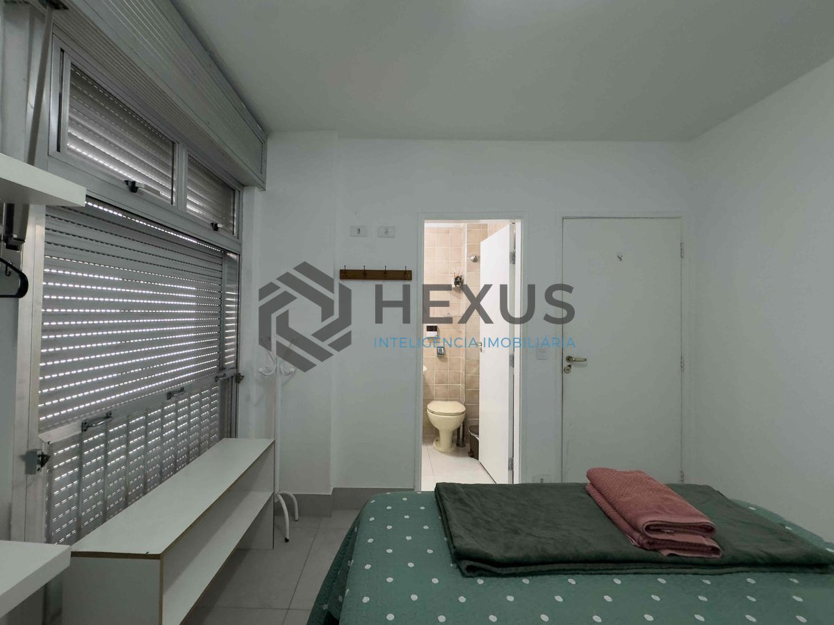Foto 9 de Apartamento reformado e mobiliado a uma quadra da Praia das Pitangueiras de 2 quartos (1 suíte) com 1 vaga, Guarujá-SP