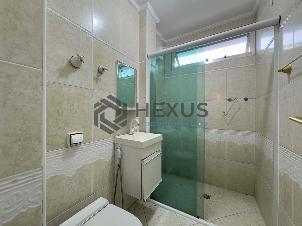 Foto 6 de Apartamento reformado e mobiliado a uma quadra da Praia das Pitangueiras de 2 quartos (1 suíte) com 1 vaga, Guarujá-SP