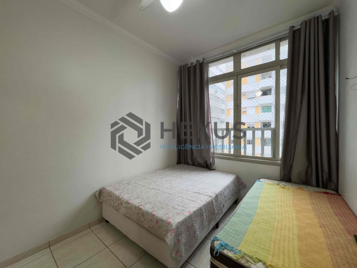 Foto 9 de Apartamento com varanda e vista livre a uma quadra da Praia das Pitangueiras de 2 quartos com 1 vaga, Guarujá-SP