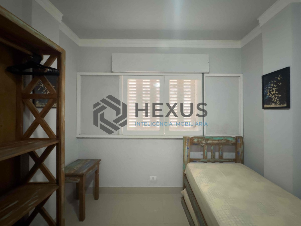 Foto 14 de Apartamento reformado com varanda a uma quadra da Praia das Pitangueiras, Guaruja