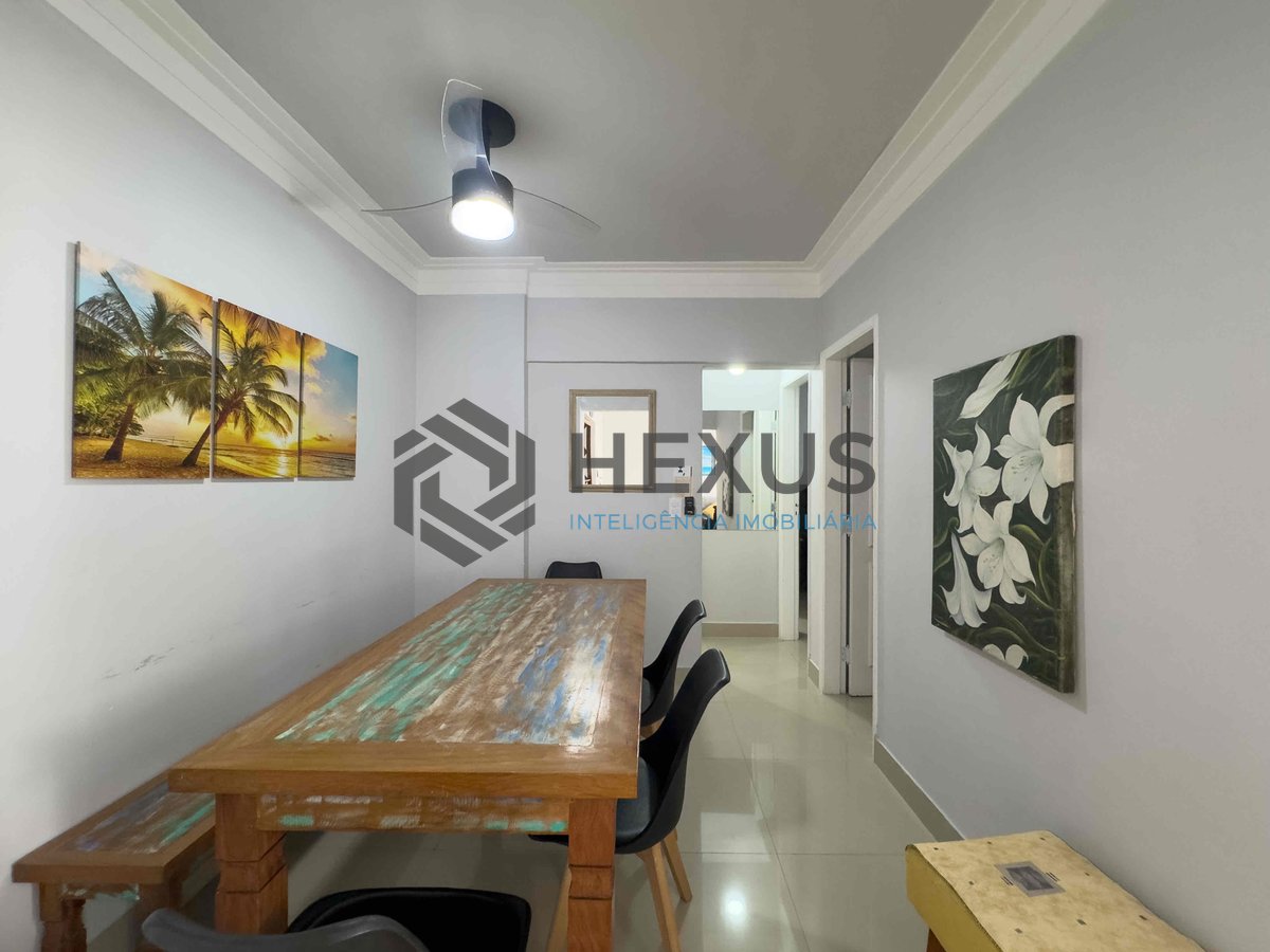 Foto 5 de Apartamento reformado com varanda a uma quadra da Praia das Pitangueiras, Guaruja
