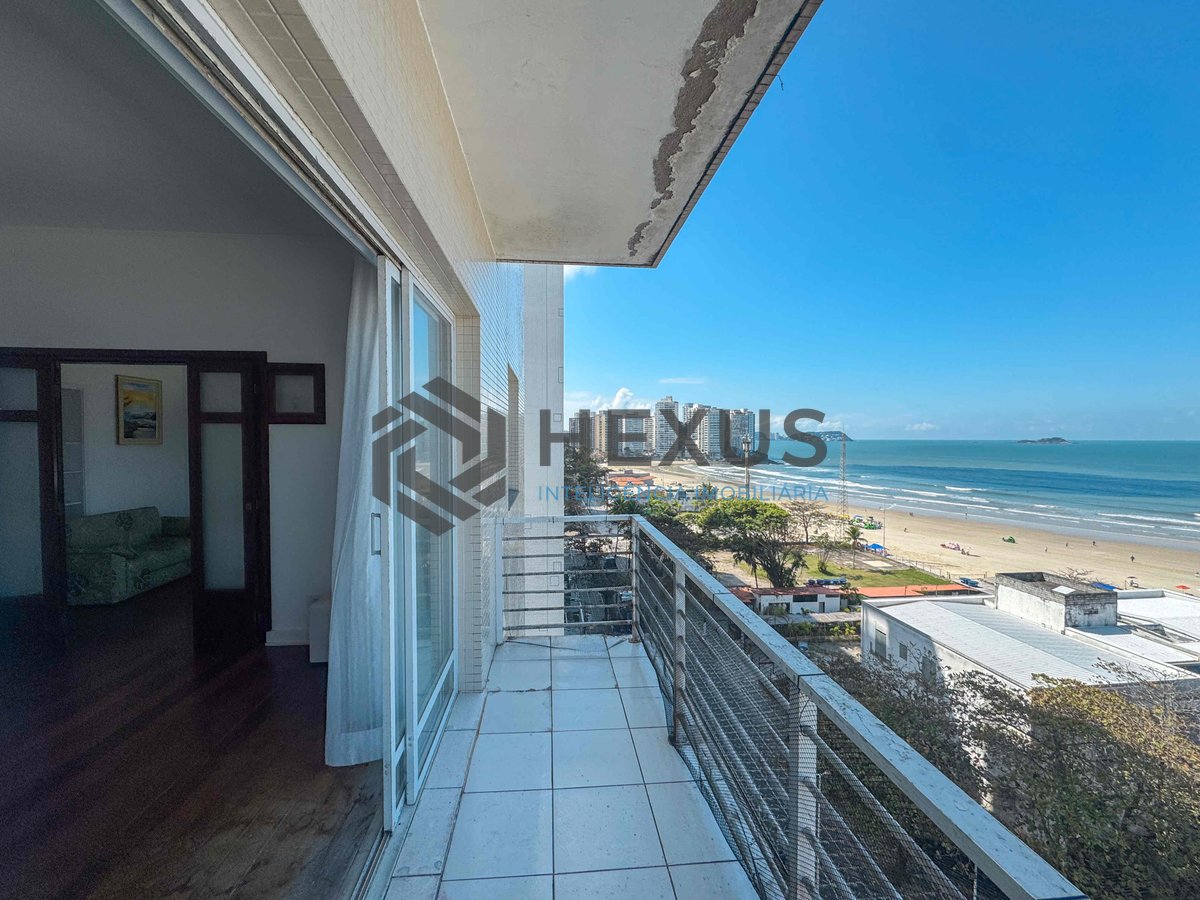 Foto 2 de Apartamento frente mar com varanda e vista mar na Praia das Pitangueiras, Guaruja