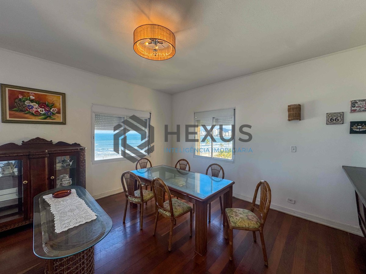 Foto 36 de Apartamento frente mar com varanda e vista mar na Praia das Pitangueiras, Guaruja