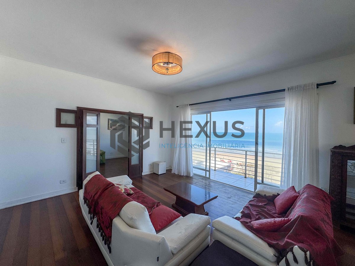 Foto 39 de Apartamento frente mar com varanda e vista mar na Praia das Pitangueiras, Guaruja