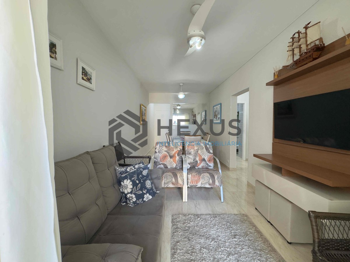 Foto 4 de Apartamento com varanda e vista mar a uma quadra da Praia das Pitangueiras de 2 quartos com 1 vaga, Guarujá-SP