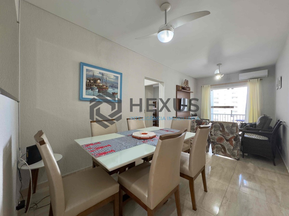 Foto 6 de Apartamento com varanda e vista mar a uma quadra da Praia das Pitangueiras de 2 quartos com 1 vaga, Guarujá-SP