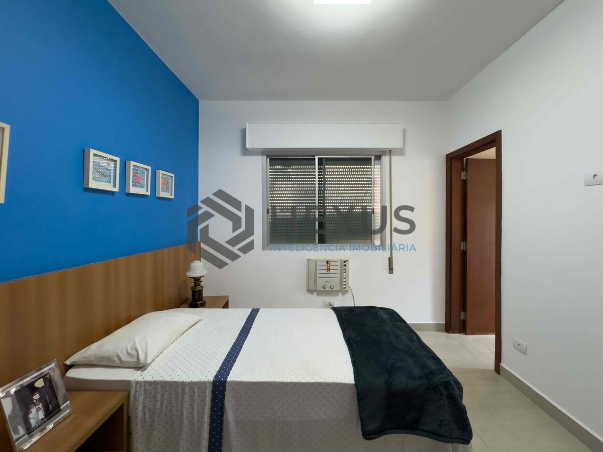 Foto 18 de Apartamento com varanda e vista livre a uma quadra da Praia das Pitangueiras de 3 quartos (3 suítes) com 2 vagas, Guarujá-SP
