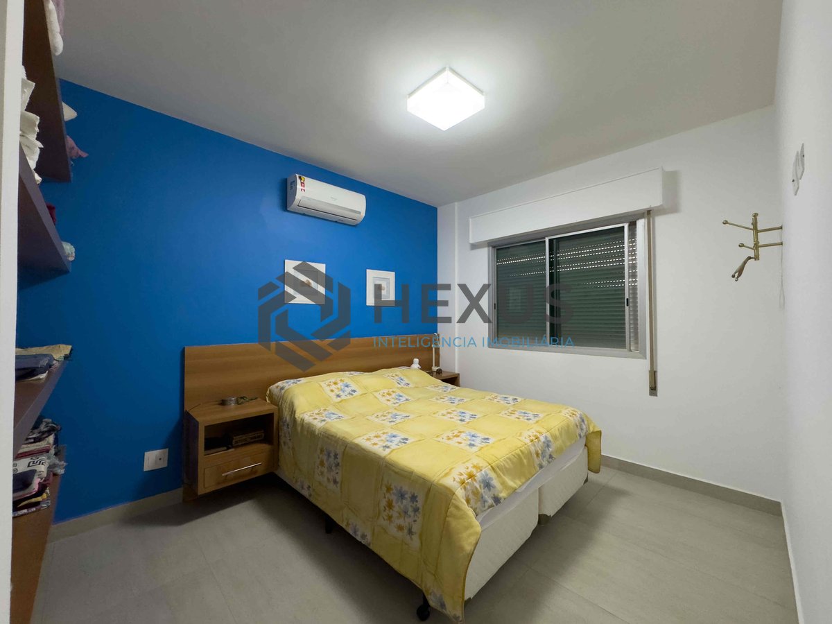 Foto 9 de Apartamento com varanda e vista livre a uma quadra da Praia das Pitangueiras de 3 quartos (3 suítes) com 2 vagas, Guarujá-SP