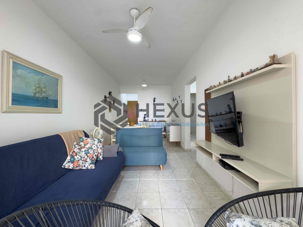 Foto 3 de Apartamento com varanda e vista mar a uma quadra da Praia das Pitangueiras de 2 quartos com 1 vaga, Guarujá-SP.