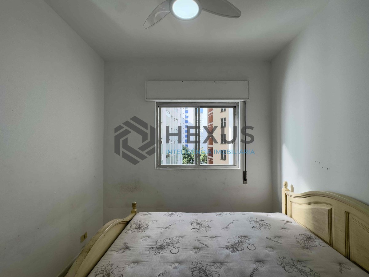 Foto 9 de Apartamento com varanda e vista mar a uma quadra da Praia das Pitangueiras de 2 quartos com 1 vaga, Guarujá-SP.