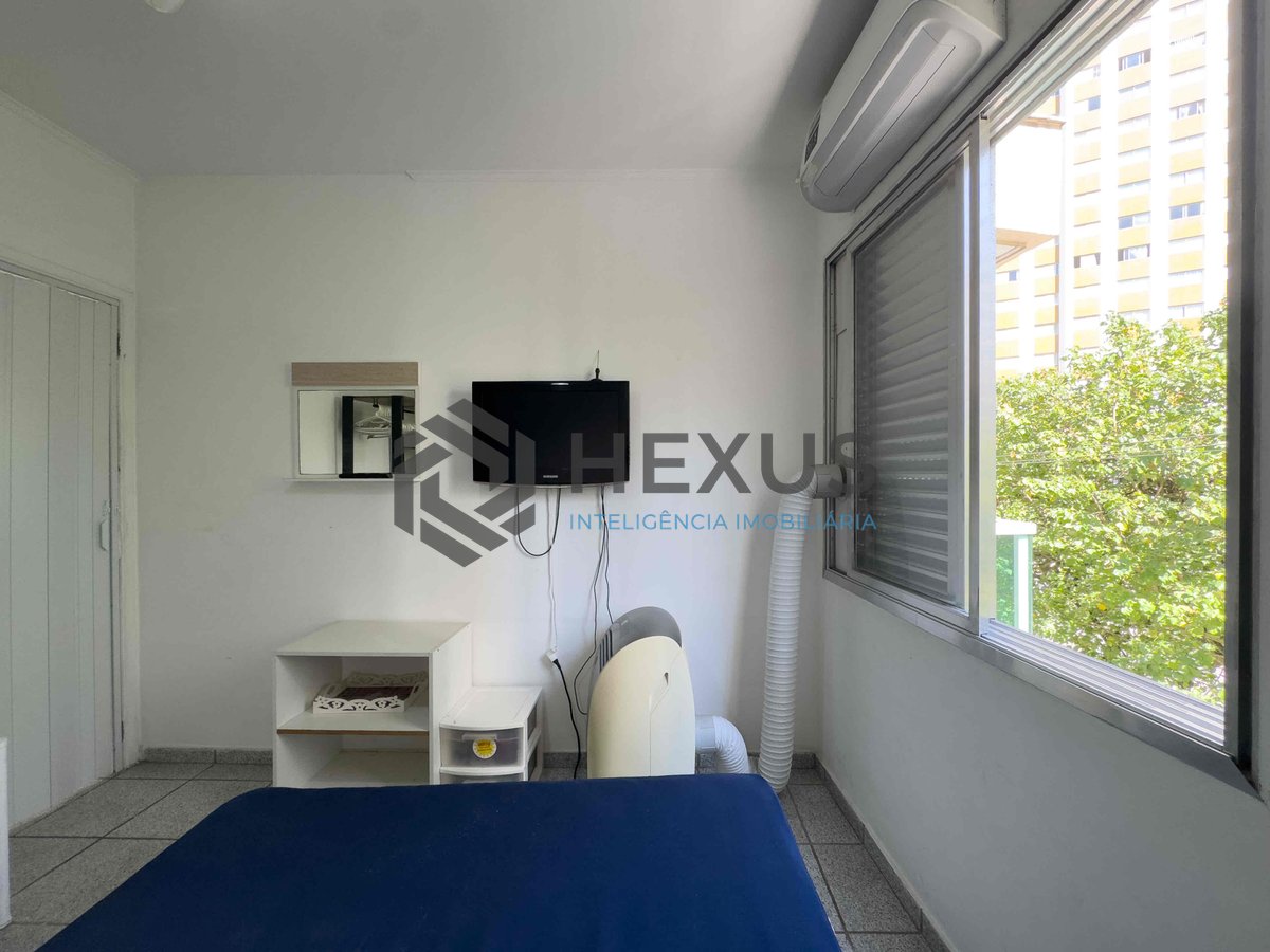 Foto 9 de Apartamento com varanda vista mar na beira mar da Praia das Pitangueiras, Guaruja