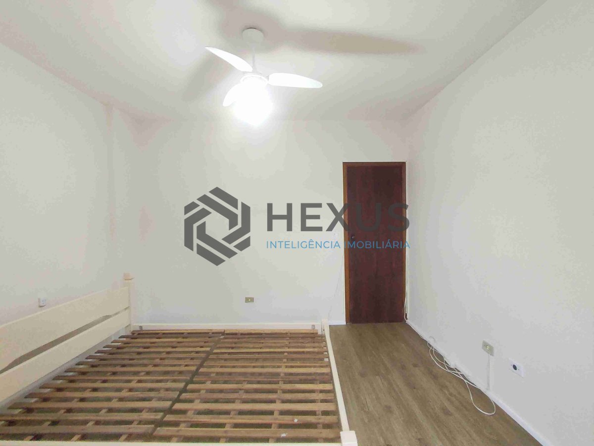 Foto 12 de Apartamento com varanda e lazer a 2 quadras da Praia das Astúrias, Guarujá