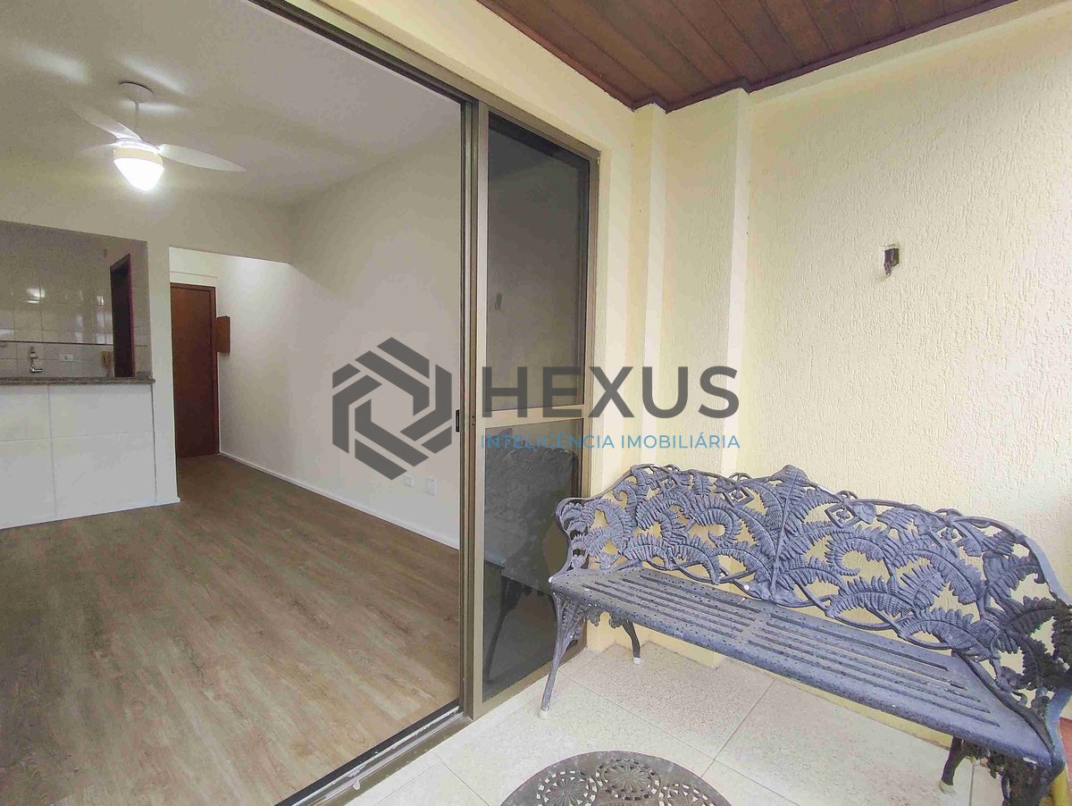 Foto 7 de Apartamento com varanda e lazer a 2 quadras da Praia das Astúrias, Guarujá