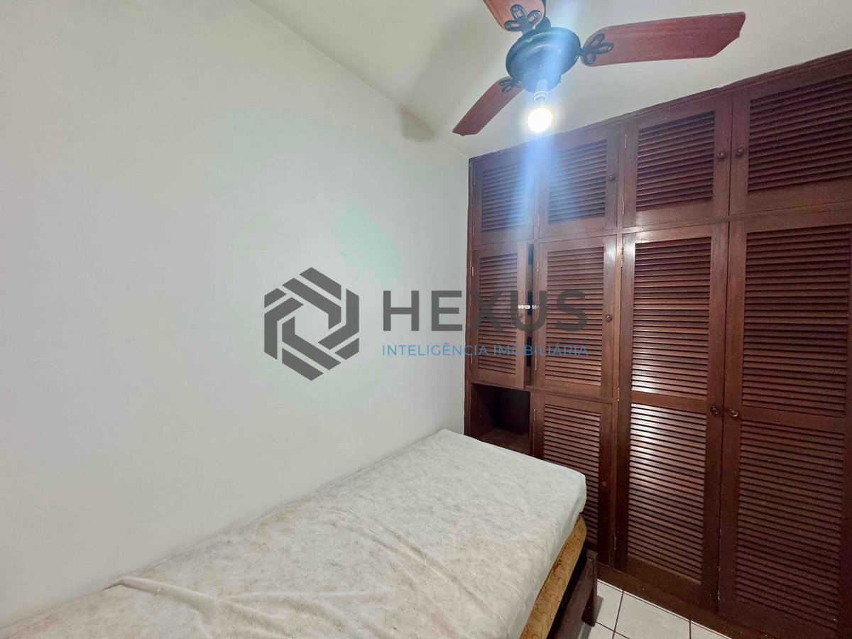 Foto 19 de Apartamento reformado com varanda e lazer na quadra mar da Praia das Pitangueiras, Guaruja