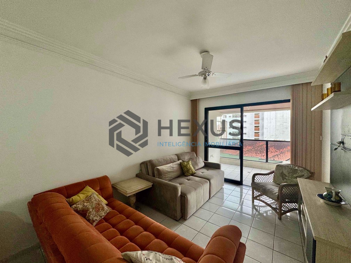 Foto 8 de Apartamento reformado com varanda e lazer na quadra mar da Praia das Pitangueiras, Guaruja