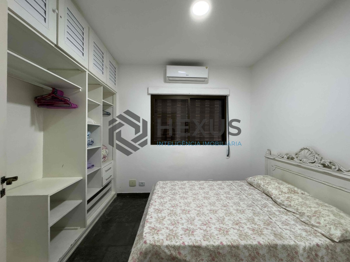 Foto 17 de Apartamento com varanda vista mar a 2 quadras da praia na região da Barra Funda da Praia das Pitangueiras, Guarujá