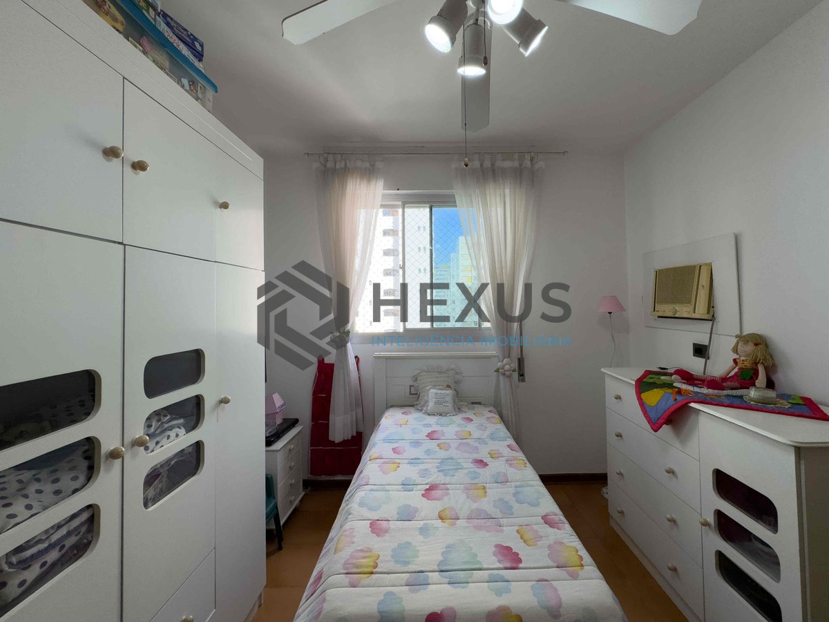Foto 13 de Apartamento com varanda e vista livre na beira mar da Praia das Pitangueiras, Guaruja