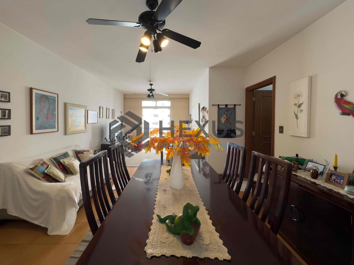 Foto 4 de Apartamento com varanda e vista livre na beira mar da Praia das Pitangueiras, Guaruja