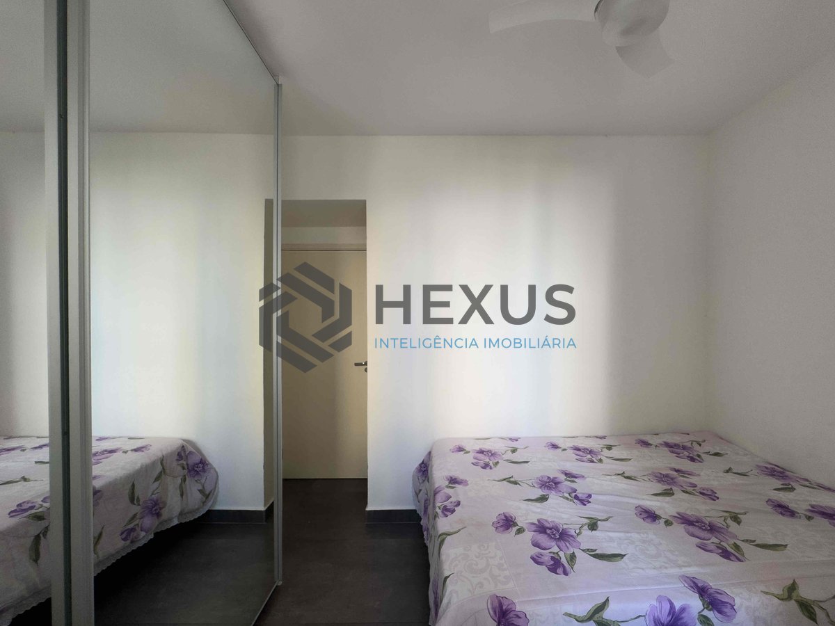 Foto 11 de Apartamento com varanda, reformado, vista mar, uma quadra da Praia das Pitangueiras - 2 Quartos, 1 Vaga, Guarujá-SP | Hexus Inteligência Imobiliária