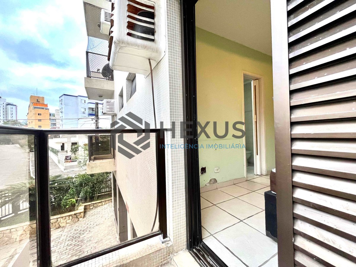Foto 11 de Apartamento com varanda e vista livre na Praia do Tombo, Guaruja | Hexus