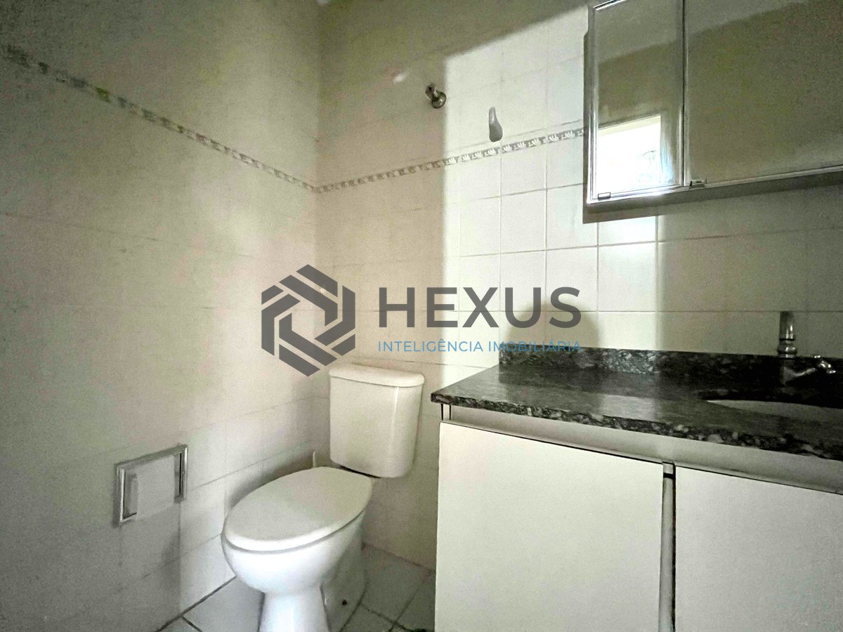 Foto 18 de Apartamento com varanda e vista livre na Praia do Tombo, Guaruja | Hexus