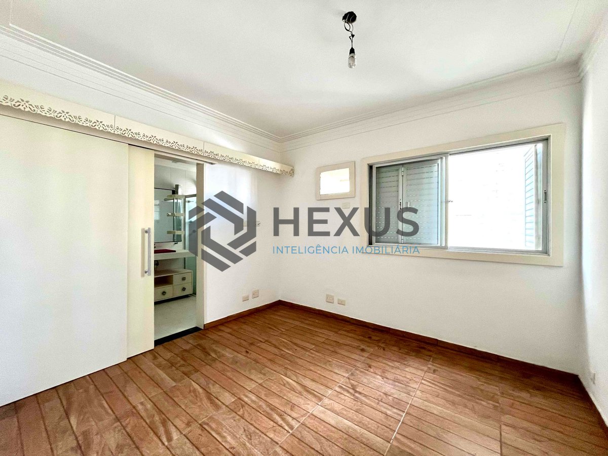 Foto 14 de Apartamento com varanda e vista mar a duas quadras da Praia das Pitangueiras, Guarujá-SP - 3 Quartos (1 Suíte), 2 Vagas | Hexus Inteligência Imobiliária
