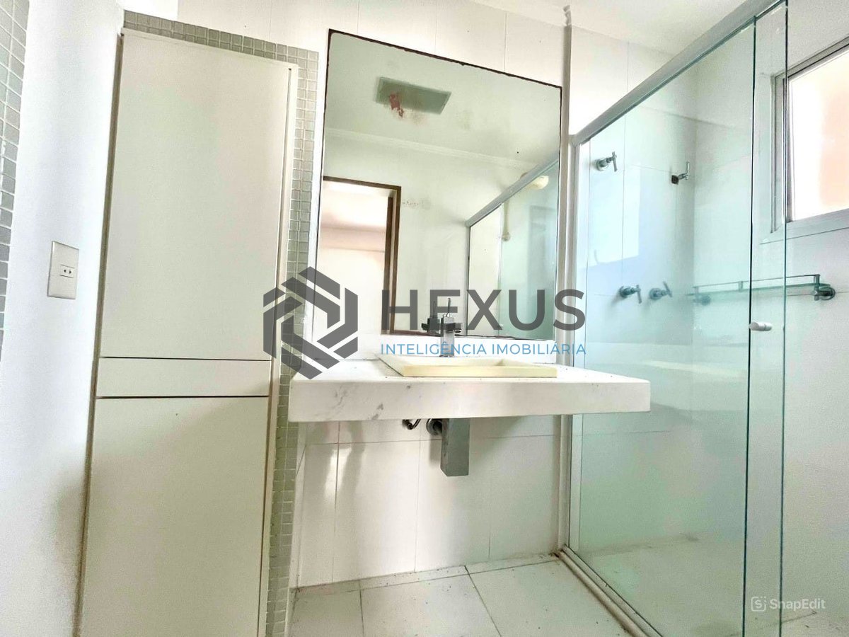Foto 18 de Apartamento com varanda e vista mar a duas quadras da Praia das Pitangueiras, Guarujá-SP - 3 Quartos (1 Suíte), 2 Vagas | Hexus Inteligência Imobiliária