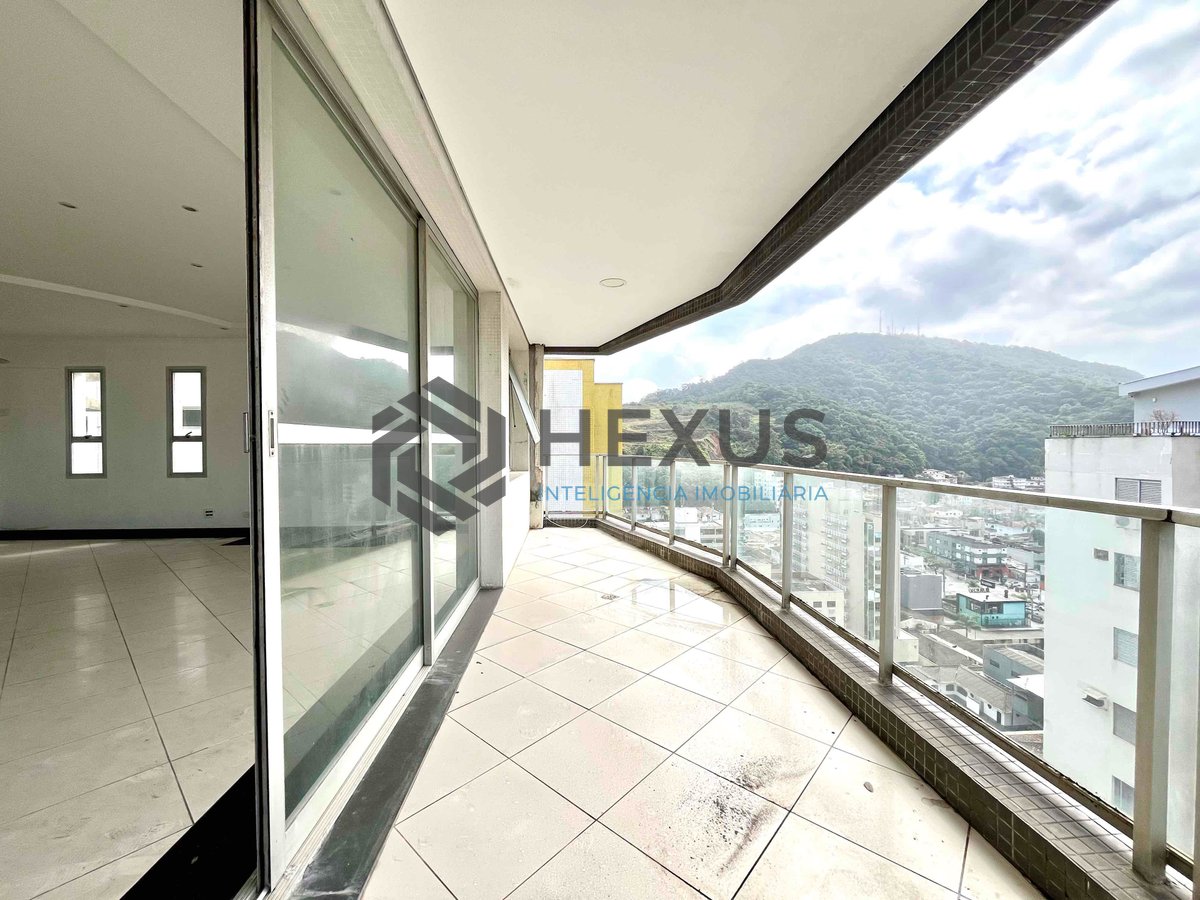 Foto 5 de Apartamento com varanda, vista mar e lazer a duas quadras da Praia das Pitangueiras, Guaruja