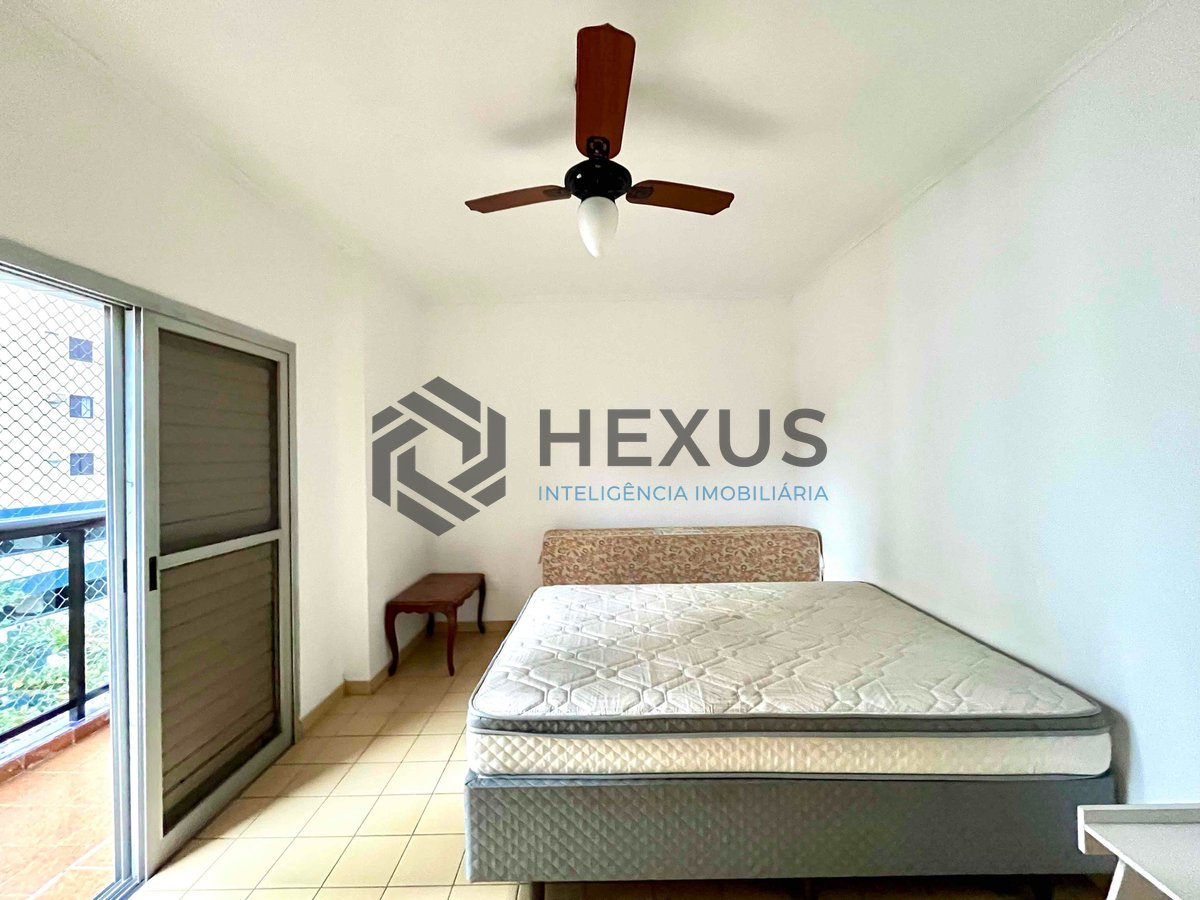Foto 6 de Apartamento com varanda e vista livre a uma quadra da Praia das Pitangueiras, Guaruja