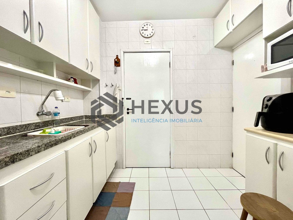 Foto 20 de Apartamento com varanda e lazer na quadra mar da Praia das Pitangueiras, Guarujá-SP - 3 Quartos (1 Suíte), 2 Vagas | Hexus Inteligência Imobiliária