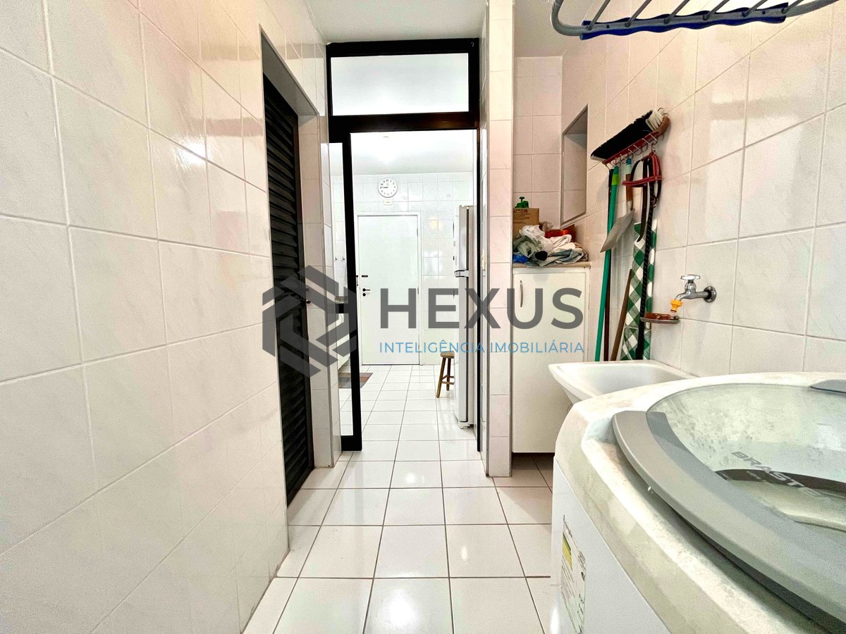Foto 22 de Apartamento com varanda e lazer na quadra mar da Praia das Pitangueiras, Guarujá-SP - 3 Quartos (1 Suíte), 2 Vagas | Hexus Inteligência Imobiliária