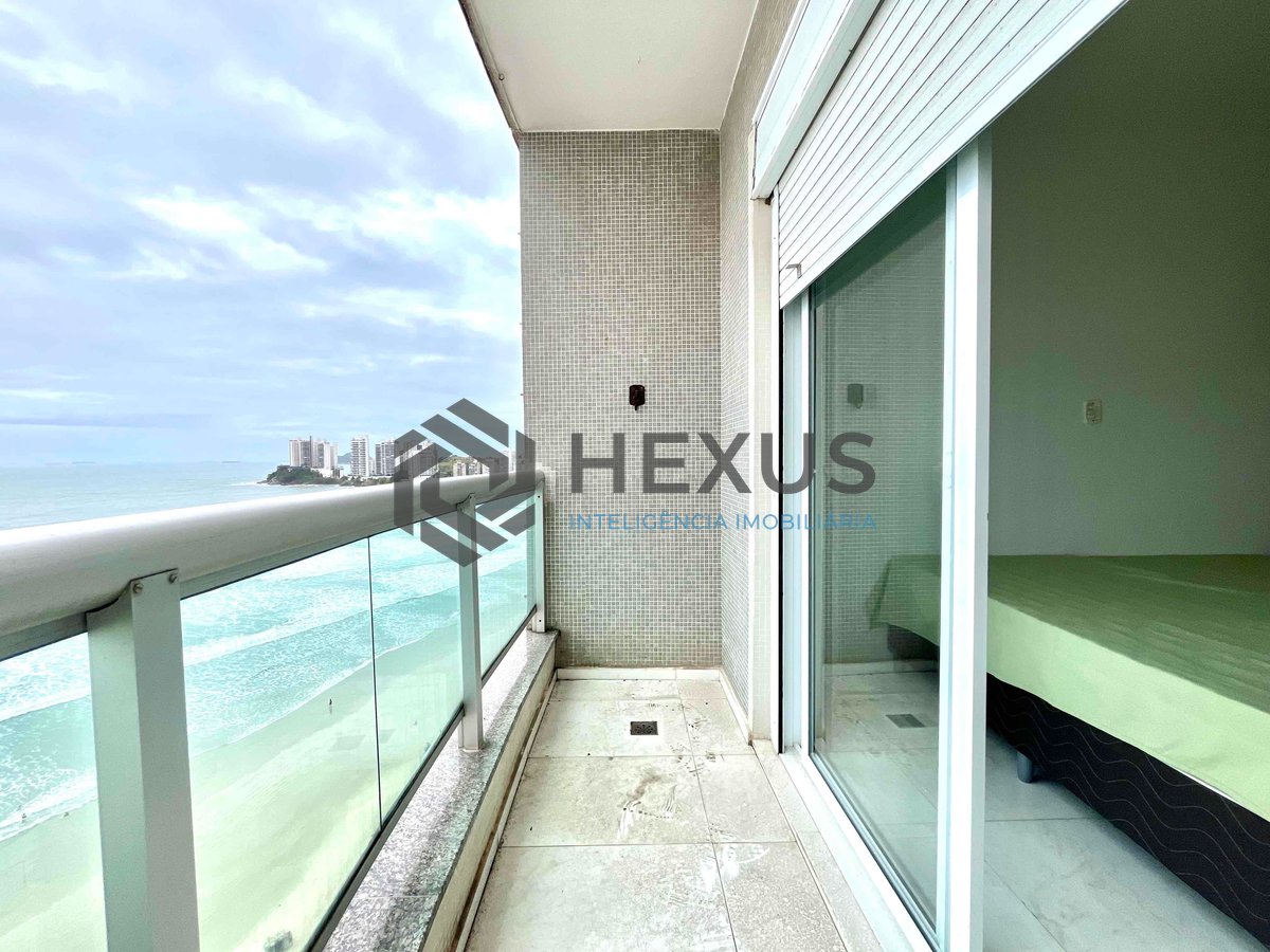 Foto 20 de Apartamento frente mar com varanda vista mar na Praia das Pitangueiras, Guaruja