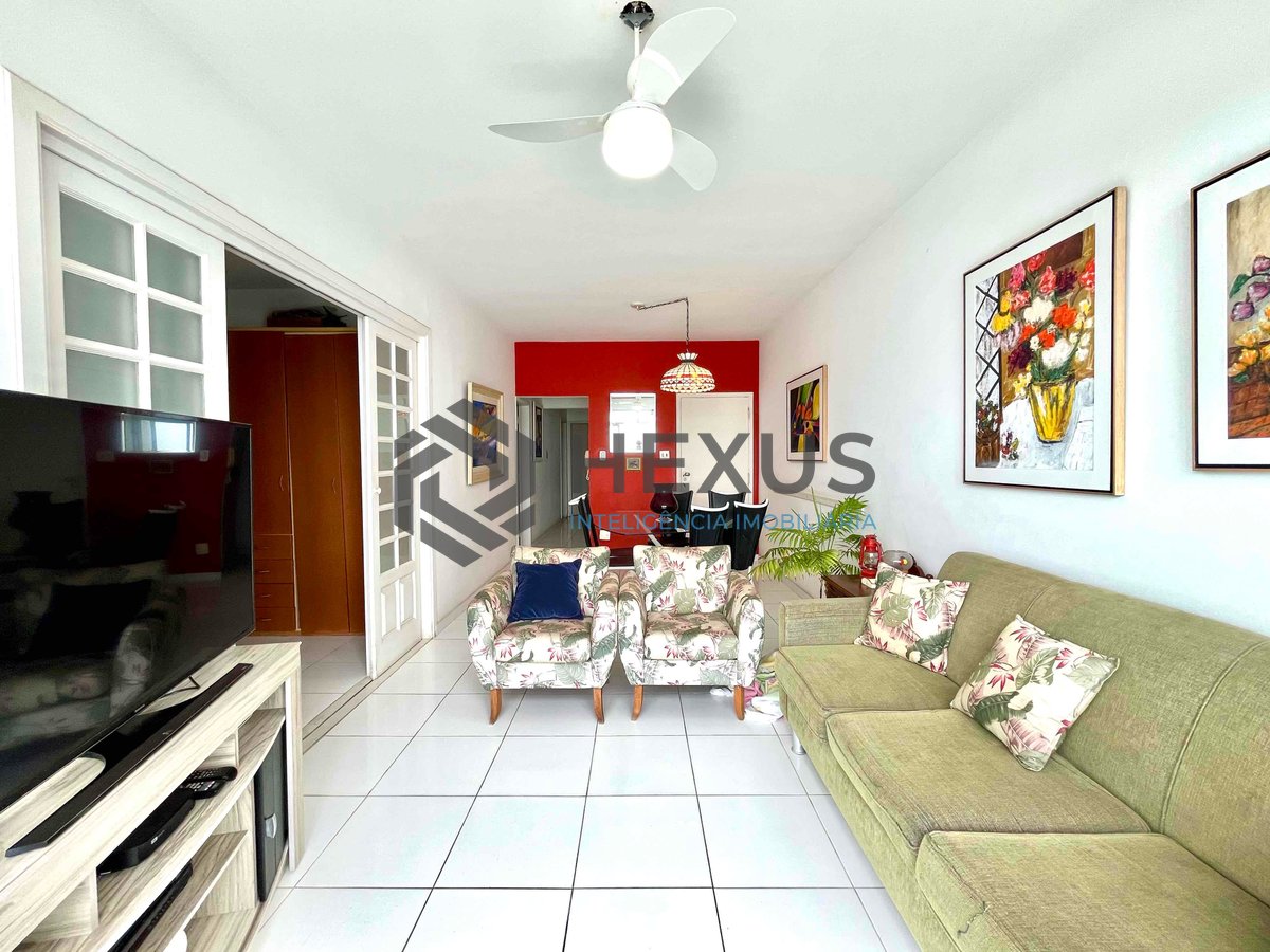 Foto 6 de Apartamento frente mar com varanda e vista mar na Praia das Pitangueiras, Guaruja