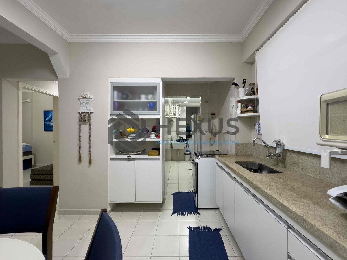 Foto 25 de Apartamento com varanda, reformado, vista mar a uma quadra da Praia das Pitangueiras, Guarujá-SP - 2 Quartos (1 Suíte), 1 Vaga | Hexus Inteligência Imobiliária