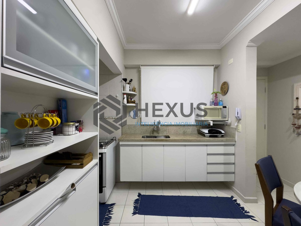 Foto 26 de Apartamento com varanda, reformado, vista mar a uma quadra da Praia das Pitangueiras, Guarujá-SP - 2 Quartos (1 Suíte), 1 Vaga | Hexus Inteligência Imobiliária