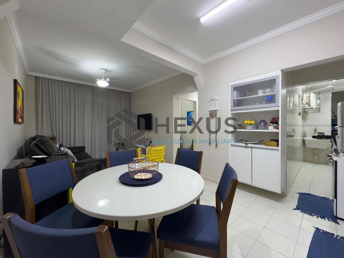 Foto 7 de Apartamento com varanda, reformado, vista mar a uma quadra da Praia das Pitangueiras, Guarujá-SP - 2 Quartos (1 Suíte), 1 Vaga | Hexus Inteligência Imobiliária