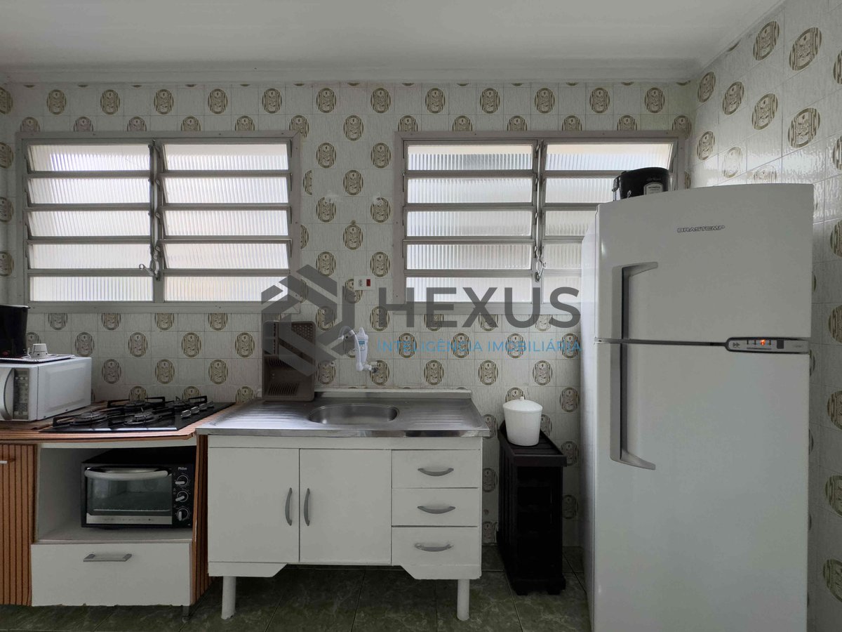 Foto 11 de Apartamento com varanda a duas quadras da Praia das Pitangueiras, Guarujá-SP - 1 Quarto, 1 Vaga | Hexus Inteligência Imobiliária