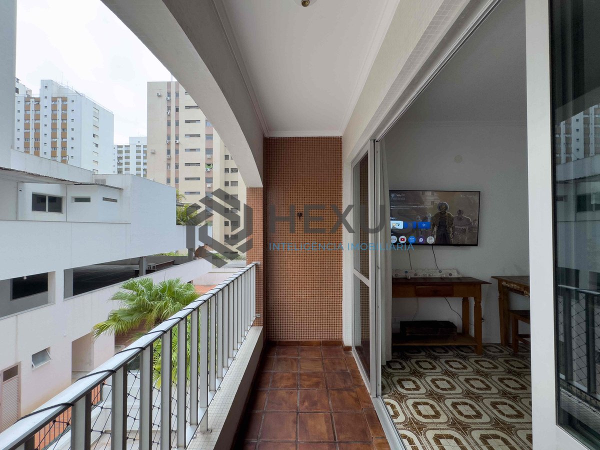 Foto 6 de Apartamento com varanda a duas quadras da Praia das Pitangueiras, Guarujá-SP - 1 Quarto, 1 Vaga | Hexus Inteligência Imobiliária