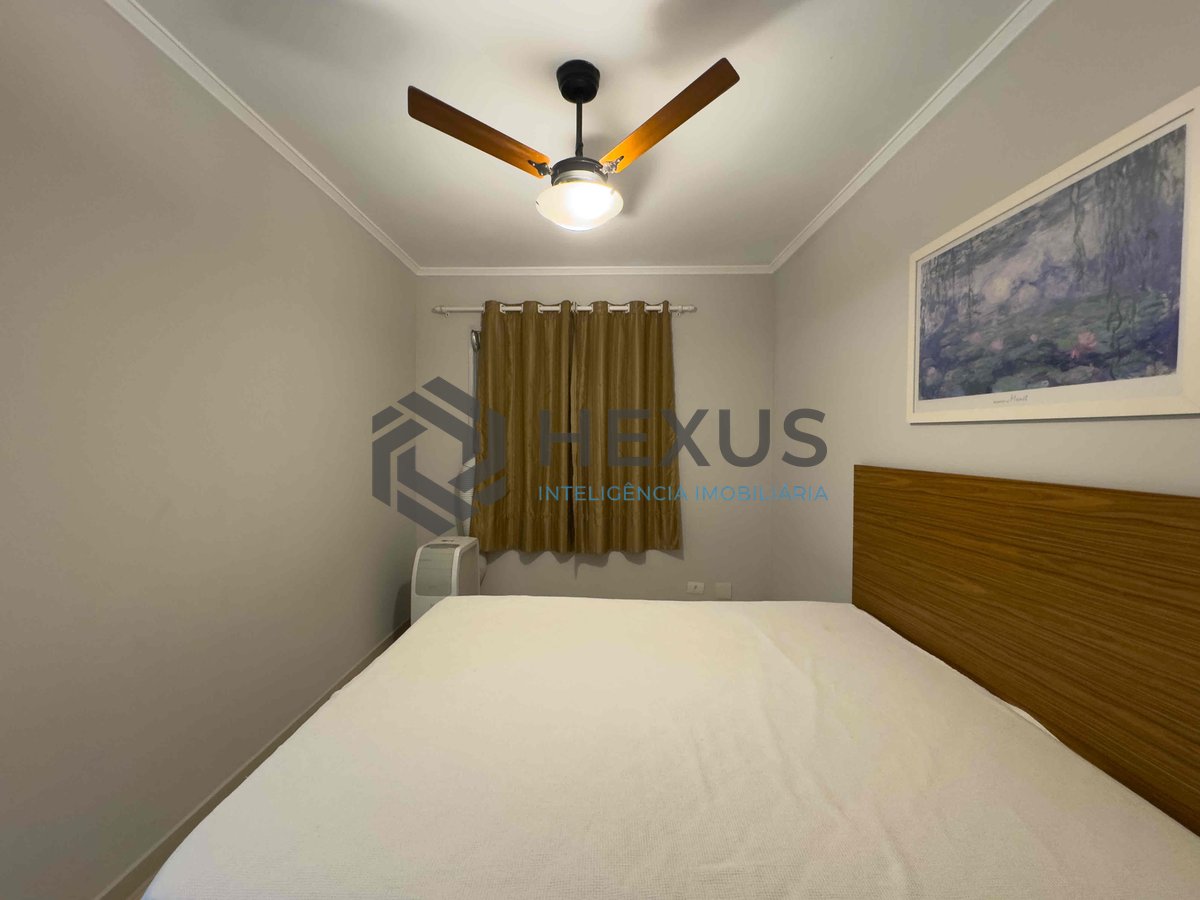 Foto 16 de Apartamento reformado com varanda vista mar a duas quadras da Praia das Pitangueiras, Guaruja