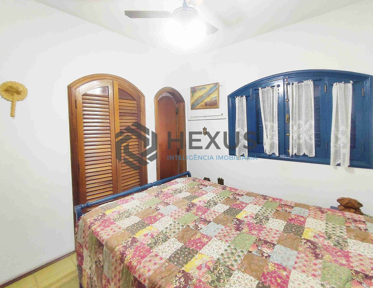 Foto 12 de Apartamento beira mar com varanda e lazer na Praia do Tombo, Guaruja | Hexus