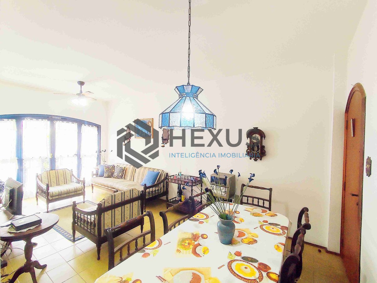 Foto 8 de Apartamento beira mar com varanda e lazer na Praia do Tombo, Guaruja | Hexus